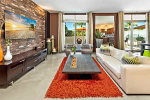 2001 Meridian Ave, Miami Beach, FL 33139, Sold 02/18/22