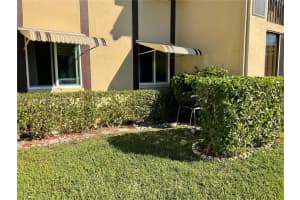318 Pine Ridge Cir a1, Greenacres, FL 33463, Sold 03/15/22