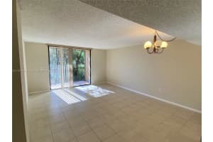 8005 SW 107th Ave, Miami, FL 33173, Sold 02/04/22