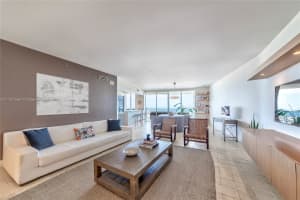 400 Alton Rd, Miami Beach, FL 33139, Sold 03/31/22