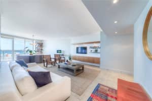 400 Alton Rd, Miami Beach, FL 33139, Sold 03/31/22