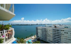 7601 E Treasure Dr, North Bay Village, FL 33141, Sold 03/31/22