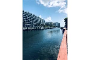 2965 NE 185th St, Miami, FL 33180, Sold 03/30/22