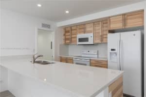 5005 Collins Ave # C5, Miami, FL 33140, Sold 03/14/22