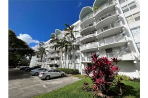 494 NW 165th St c501, Miami, FL 33169, Sold 03/11/22