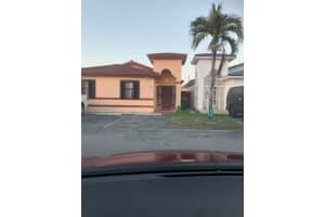 9207 NW 121st St, Hialeah Gardens, FL 33018, Sold 03/11/22