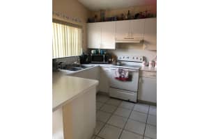 9207 NW 121st St, Hialeah Gardens, FL 33018, Sold 03/11/22