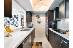 1500 Ocean Dr #100, Miami Beach, FL 33139, Sold 04/05/22