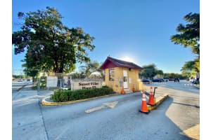 4717 NW 7th St, Miami, FL 33126, Sold 02/15/22