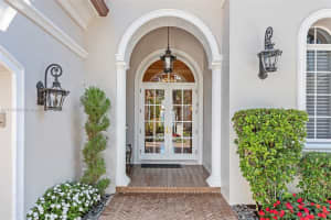 3920 Island Estates Dr, Miami, FL 33160, Sold 08/29/22