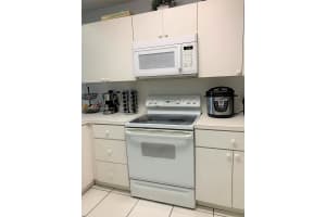 2775 W 52nd St, Hialeah, FL 33016, Sold 04/05/22