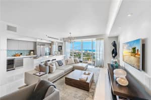 400 Alton Rd, Miami Beach, FL 33139, Sold 03/01/22
