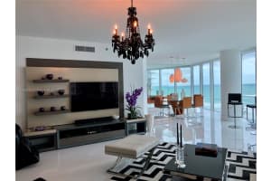 2711 S Ocean Dr, Hollywood, FL 33019, Sold 05/06/22
