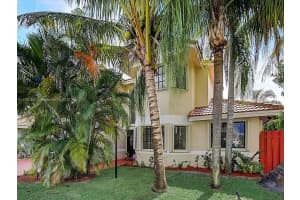 11600 SW 10th Ct, Pembroke Pines, FL 33025, Sold 02/04/22