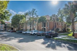 8030 N Nob Hill Rd, Tamarac, FL 33321, Sold 02/11/22