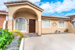 7675 NW 181st St, Hialeah, FL 33015, Sold 03/21/22