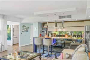 2155 Washington Ct, Miami Beach, FL 33139, Sold 03/07/22