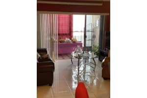 8889 Fontainebleau Blvd, Miami, FL 33172, Sold 03/11/22