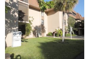 661 NE 195th St, Miami, FL 33179, Sold 06/07/22