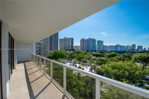 3701 N Country Club Dr, Aventura, FL 33180, Sold 04/27/22