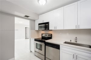 3701 N Country Club Dr, Aventura, FL 33180, Sold 04/27/22