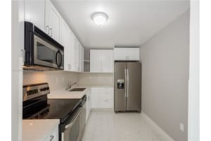 3701 N Country Club Dr, Aventura, FL 33180, Sold 04/27/22
