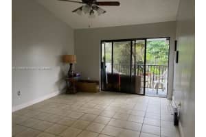 7115 NW 179th St, Hialeah, FL 33015, Sold 02/15/22