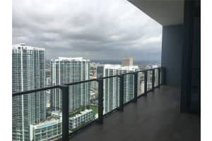 68 SE 6th St, Miami, FL 33131, Sold 06/10/22