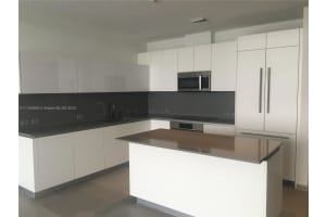 68 SE 6th St, Miami, FL 33131, Sold 06/10/22