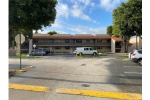 220 W Park Dr, Miami, FL 33172, Sold 03/18/22