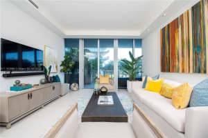801 South Pointe Dr, Miami Beach, FL 33139, Sold 01/31/22