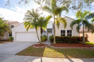 584 Cascade Falls Dr, Weston, FL 33327, Sold 03/31/22