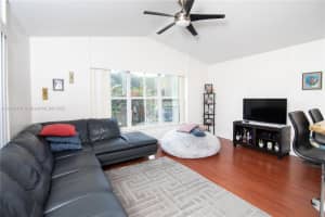 584 Cascade Falls Dr, Weston, FL 33327, Sold 03/31/22