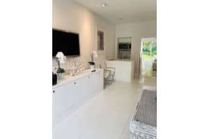 200 Ocean Ln Dr, Key Biscayne, FL 33149, Sold 02/07/22
