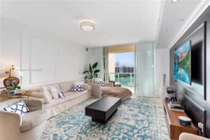 3330 NE 190th St, Aventura, FL 33180, Sold 05/16/22