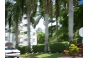 496 NW 165th St, Miami, FL 33169, Sold 02/17/22