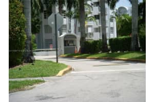 496 NW 165th St, Miami, FL 33169, Sold 02/17/22