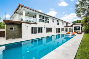 5274 NW 94th Doral Pl, Doral, FL 33178, Sold 04/08/22