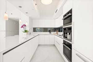 450 Alton Rd, Miami Beach, FL 33139, Sold 02/25/22