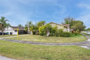 13228 SW 85th Ln, Miami, FL 33183, Sold 02/15/22