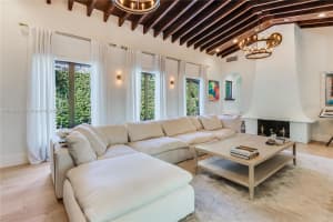 4422 Alton Rd, Miami Beach, FL 33140, Sold 03/10/22