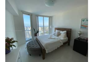 185 SW 7th St 12th floor, Miami, FL 33130, Sold 02/11/22