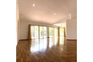 10385 NW 48th St, Doral, FL 33178, Sold 02/28/22
