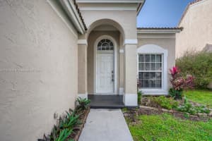7746 Hibiscus Ln, Coral Springs, FL 33065, Sold 02/28/22