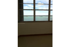 999 Brickell Bay Dr, Miami, FL 33131, Sold 04/20/22