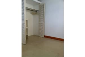999 Brickell Bay Dr, Miami, FL 33131, Sold 04/20/22