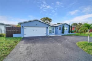 5820 NW 56th Pl, Tamarac, FL 33319, Sold 02/23/22