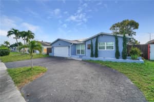 5820 NW 56th Pl, Tamarac, FL 33319, Sold 02/23/22