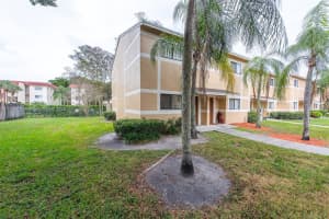 401 Palm Cir E, Pembroke Pines, FL 33025, Sold 03/04/22