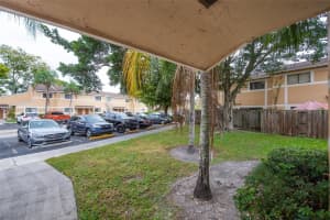 401 Palm Cir E, Pembroke Pines, FL 33025, Sold 03/04/22